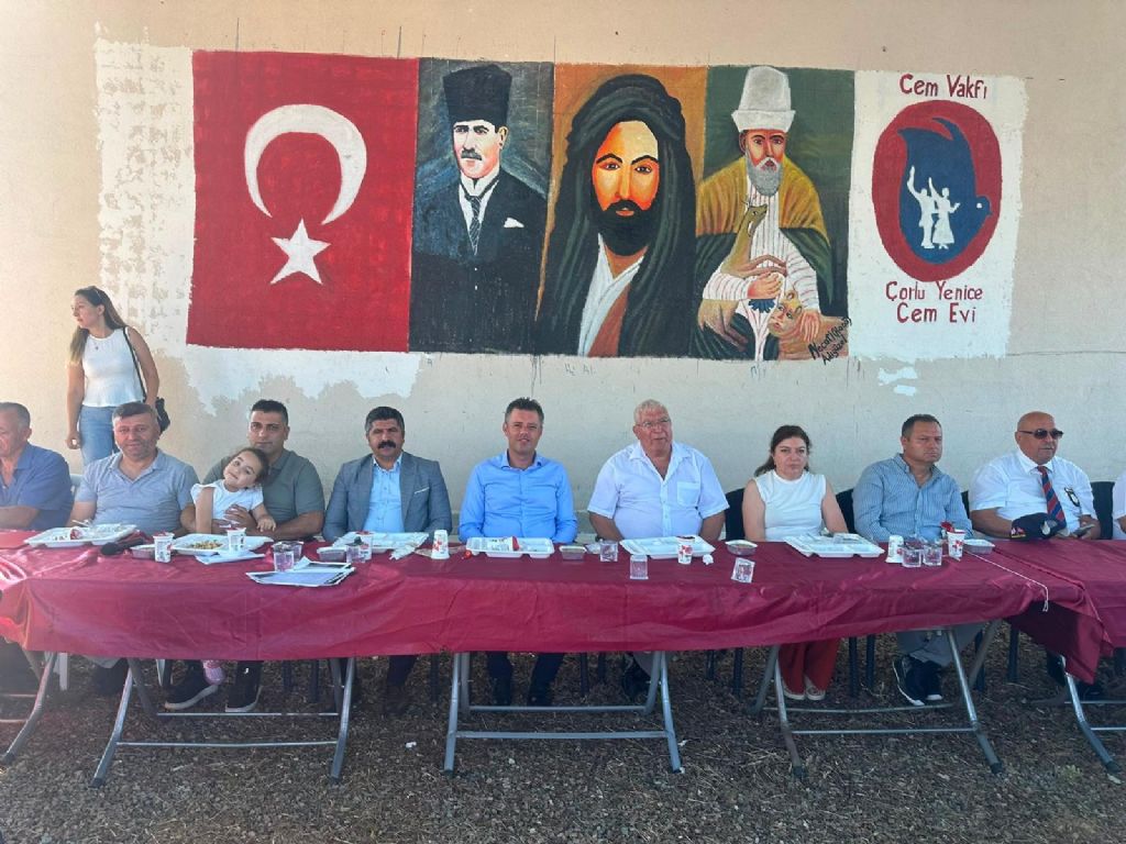 Başkan Sarıkurt, Cem Vakfı Yenice Şubesi`nin Aşure ve Lokma Etkinliğine Katıldı