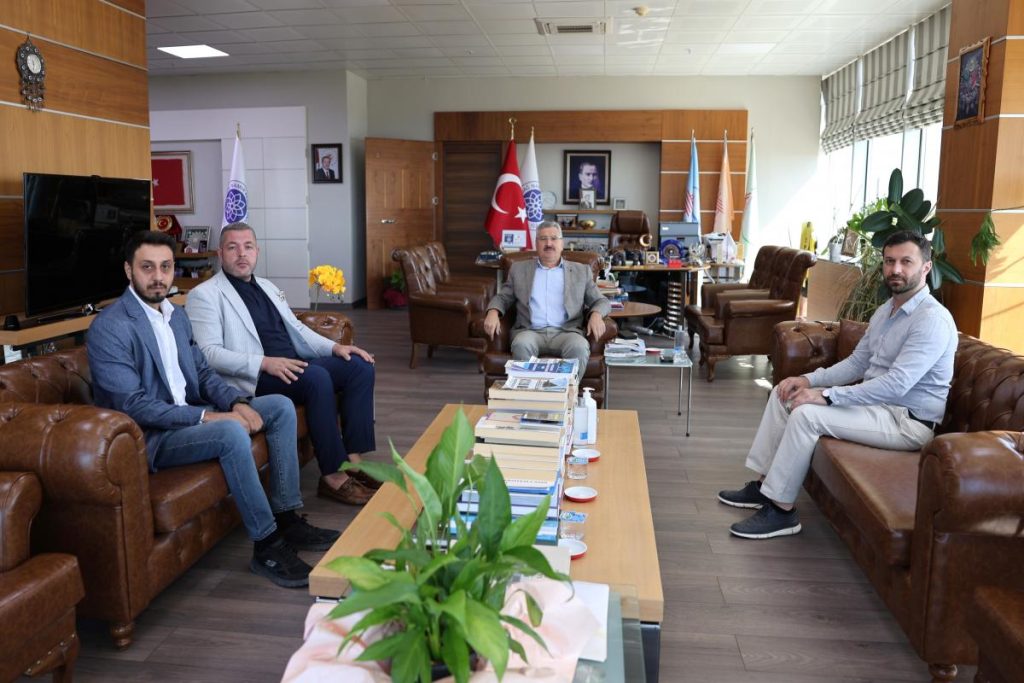 AK PARTİ ŞARKÖY İLÇE BAŞKANI’NDAN REKTÖRÜMÜZE NEZAKET ZİYARETİ