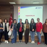 KADINLARA YAŞAMIN HER EVRESİNDE SAĞLIK REHBERLİĞİ